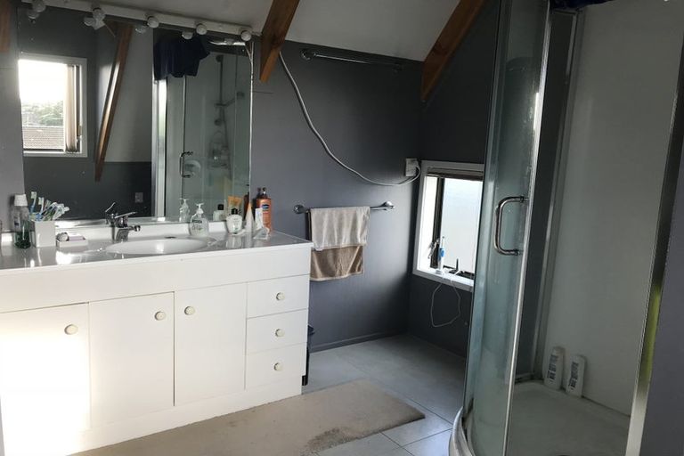 Photo of property in 163b Colwill Road, Massey, Auckland, 0614