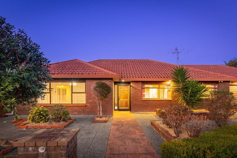 Photo of property in 1 Inverell Place, Waikanae, 5036