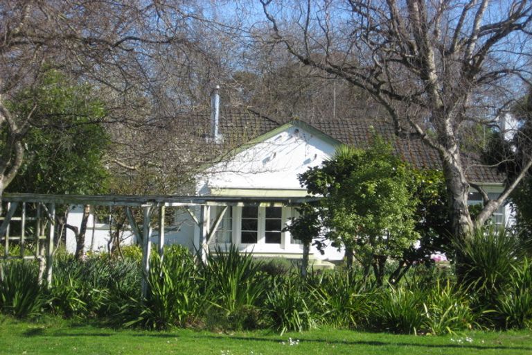 Photo of property in 15 Rira Street, Marton, 4710