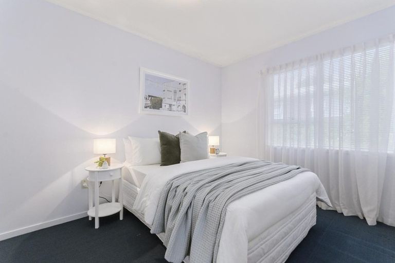 Photo of property in 42 Reynella Drive, Massey, Auckland, 0614