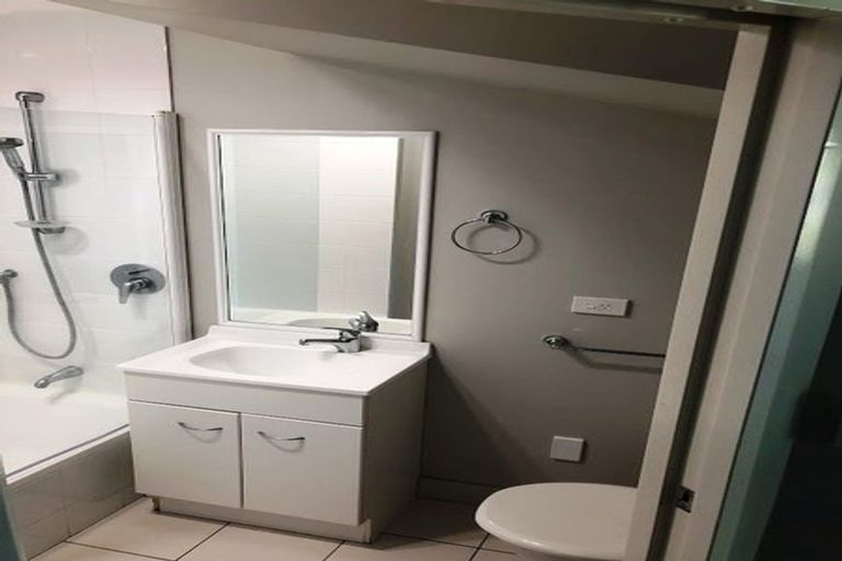 Photo of property in 9 Pooks Road, Ranui, Auckland, 0612