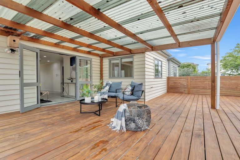 Photo of property in 10 Tribute Loop, Takanini, 2112