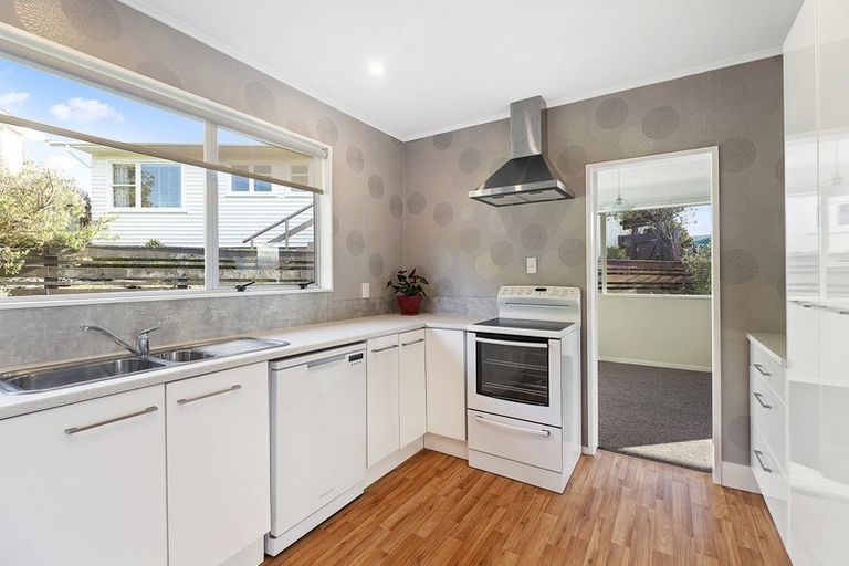 Photo of property in 17 The Anchorage, Whitby, Porirua, 5024