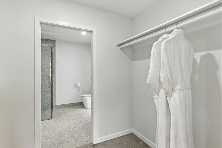 Photo of property in 21a Weraroa Road, Levin, 5510