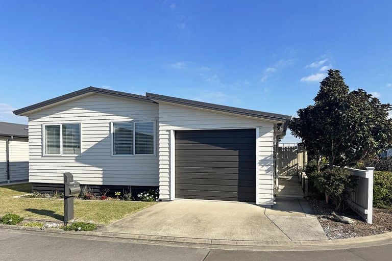 Photo of property in 202/11 Kamahi Crescent, Papamoa Beach, Papamoa, 3118