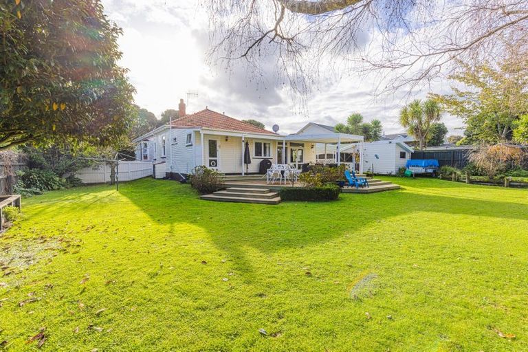 Photo of property in 105 Liverpool Street, College Estate, Whanganui, 4500