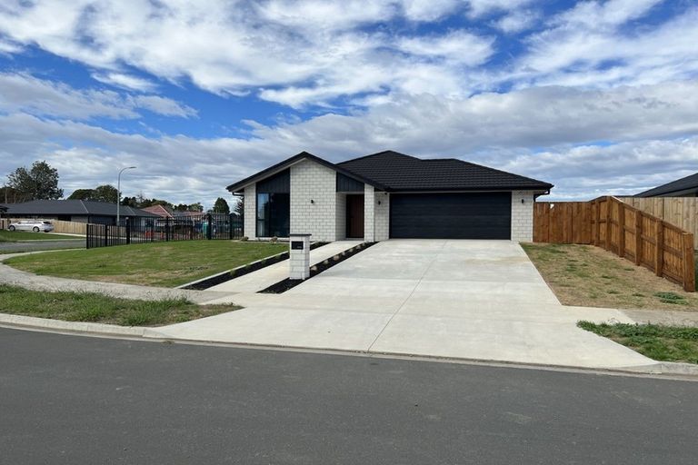 Photo of property in 32 Murray Ward Drive, Te Kauwhata, 3710