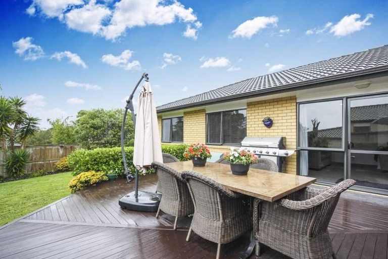 Photo of property in 5 Jadewynn Drive, Massey, Auckland, 0614