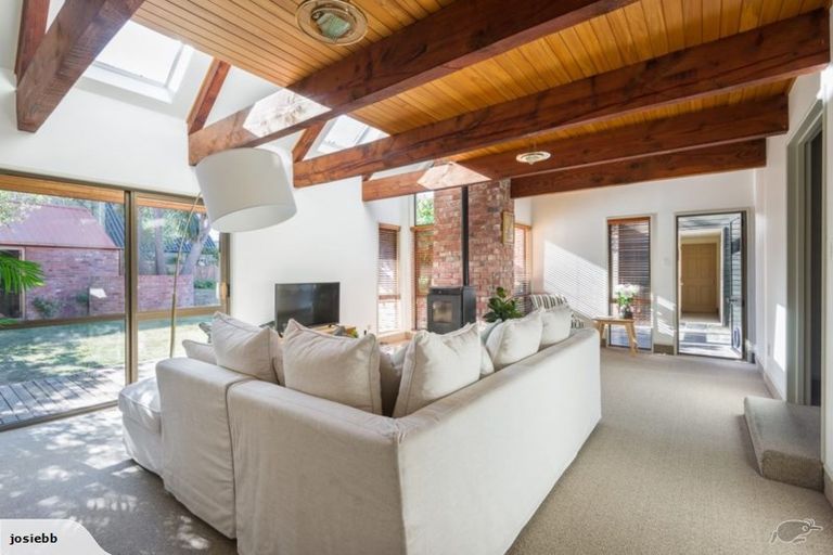 Photo of property in 17 Jamell Place, Avonhead, Christchurch, 8042