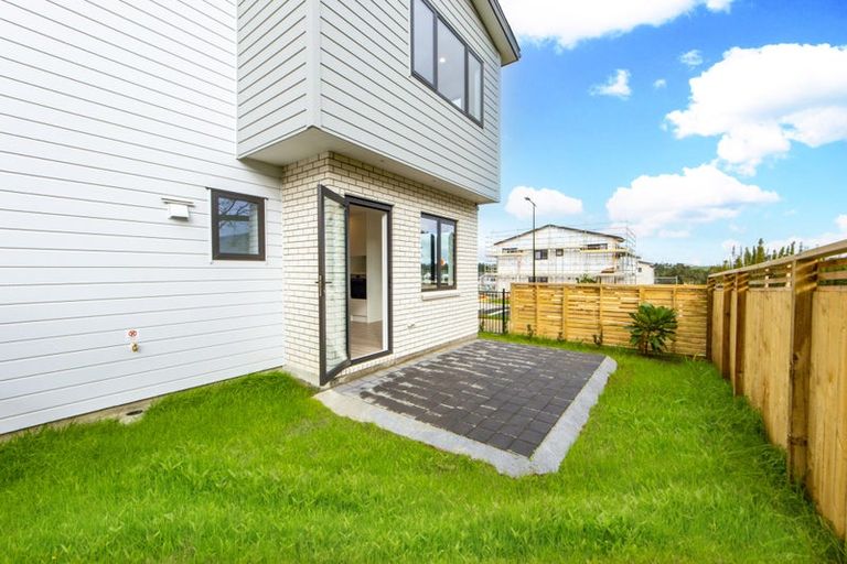 Photo of property in 35 Whiteywood Street, Westgate, 0814