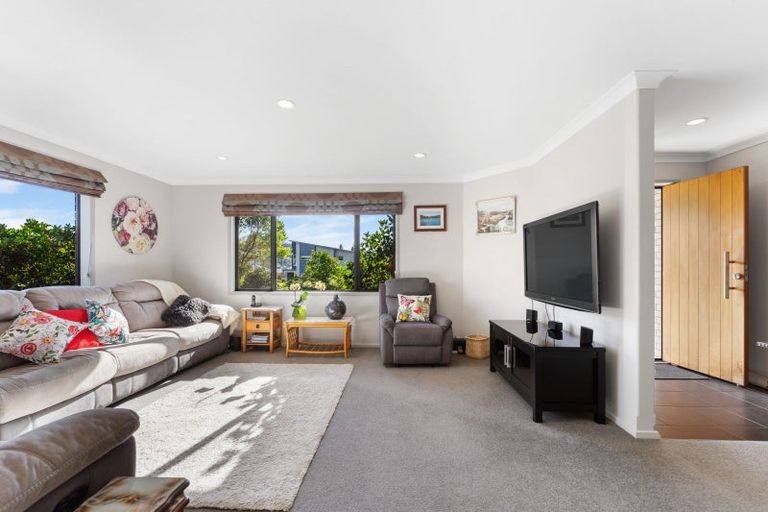Photo of property in 26 Weka Place, Picton, 7220