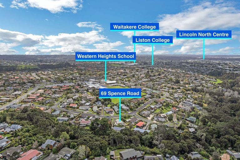Photo of property in 69 Spence Road, Henderson, Auckland, 0612