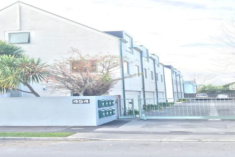 Photo of property in Hagley Mews, 6/454 Hagley Avenue, Christchurch Central, Christchurch, 8011