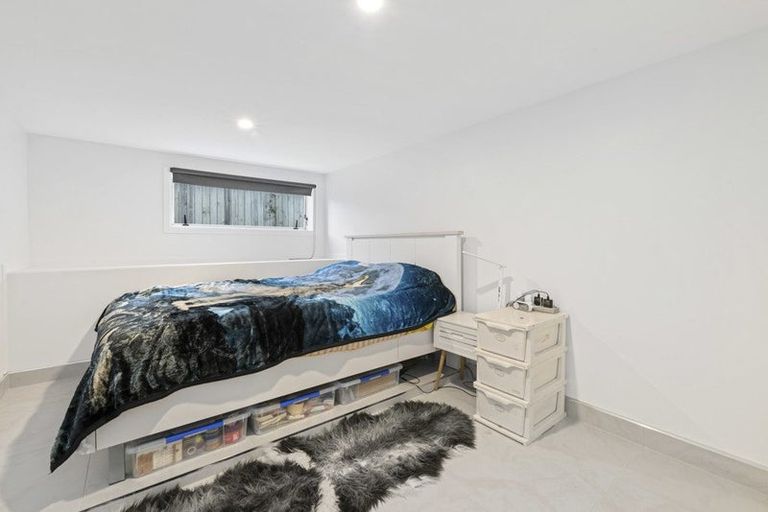 Photo of property in 37a Bradbury Road, Botany Downs, Auckland, 2010