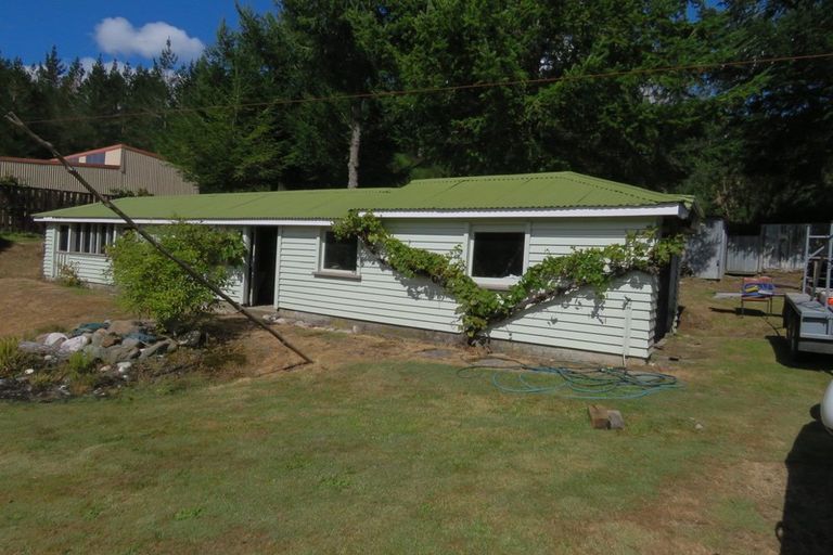 Photo of property in 21 Grey Road, Reefton, 7830