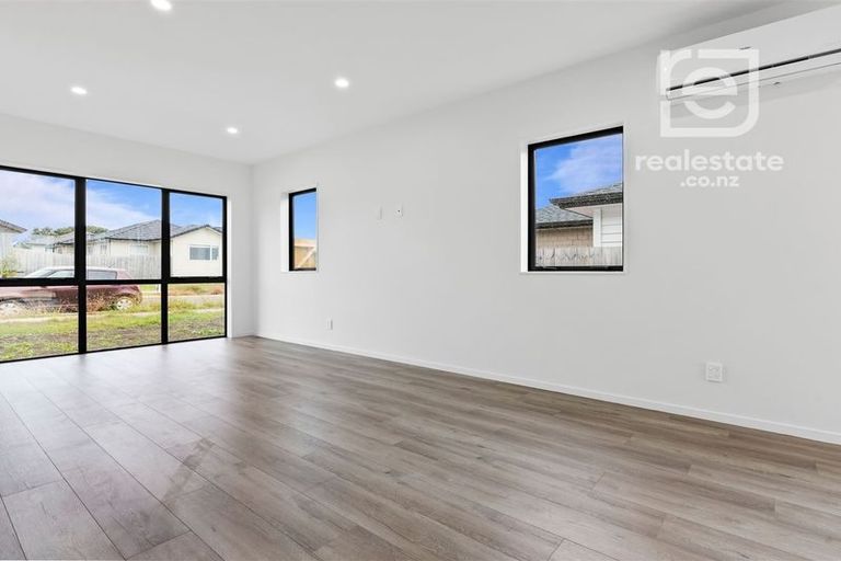 Photo of property in 4 Parton Road, Pukekohe, 2120