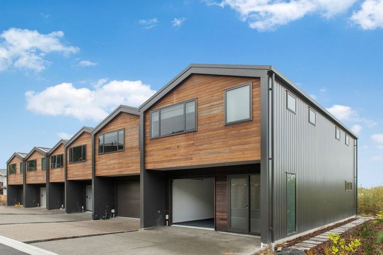 Photo of property in 9 Blenheim Place, Judea, 3110