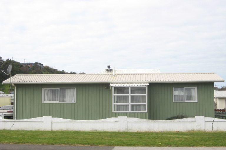 Photo of property in 34 Paritutu Road, Spotswood, New Plymouth, 4310