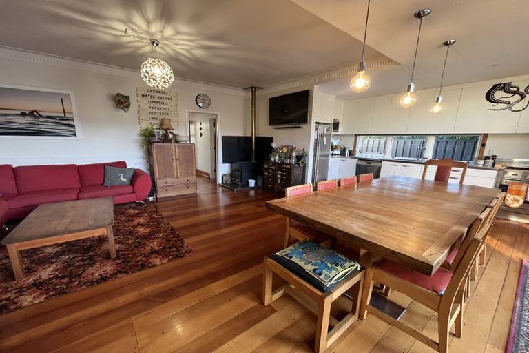 Photo of property in 16 Logan Avenue, Marewa, Napier, 4110