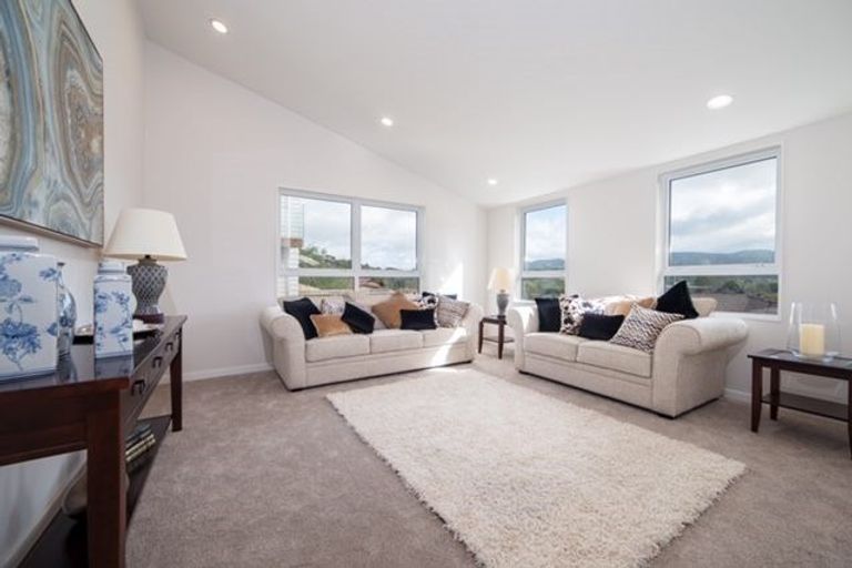 Photo of property in 44 San Prospero Crescent, Henderson, Auckland, 0612