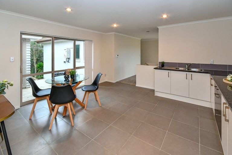 Photo of property in 36 Leburn Crescent, Flat Bush, Auckland, 2016