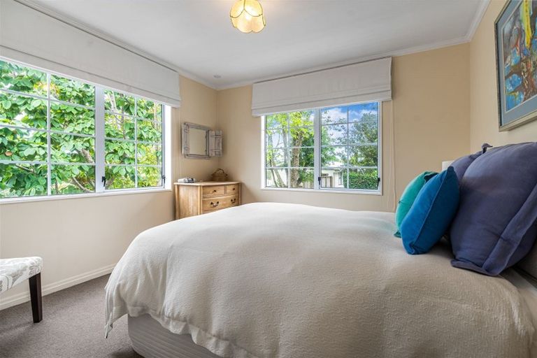 Photo of property in 1/18 Coroglen Avenue, Birkenhead, Auckland, 0626