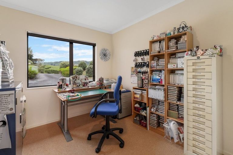 Photo of property in 12 Waitaheke Road, Te Horo, Otaki, 5581