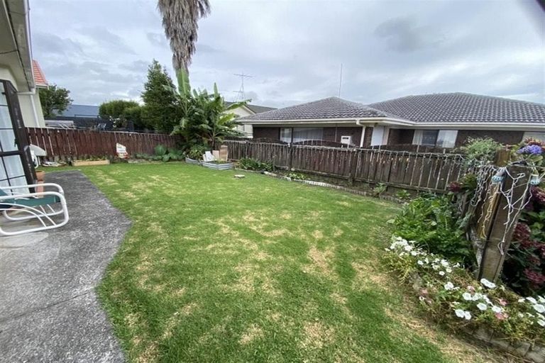 Photo of property in 6/66 Rathgar Road, Henderson, Auckland, 0610