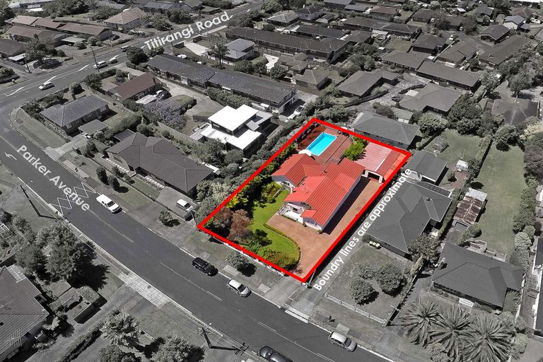 Photo of property in 6 Parker Avenue, New Lynn, Auckland, 0600