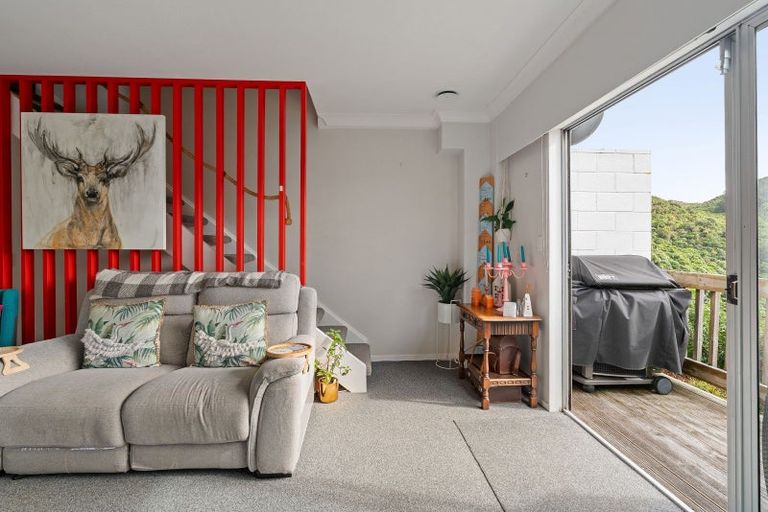 Photo of property in 3/49 Mandalay Terrace, Khandallah, Wellington, 6035