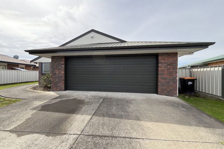 Photo of property in 8 Lancewood Lane, Roslyn, Palmerston North, 4414