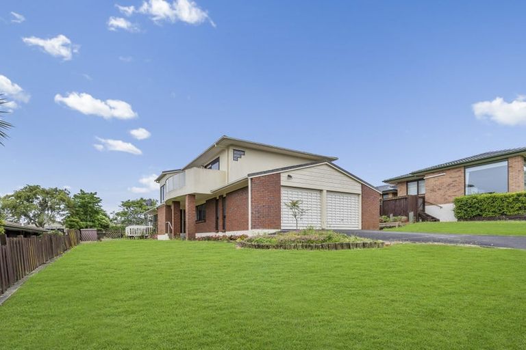 Photo of property in 75 Dalwhinnie Parade, Highland Park, Auckland, 2010
