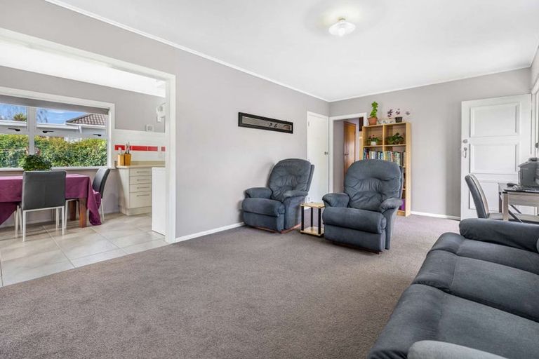 Photo of property in 1 Clyde Street, Utuhina, Rotorua, 3015