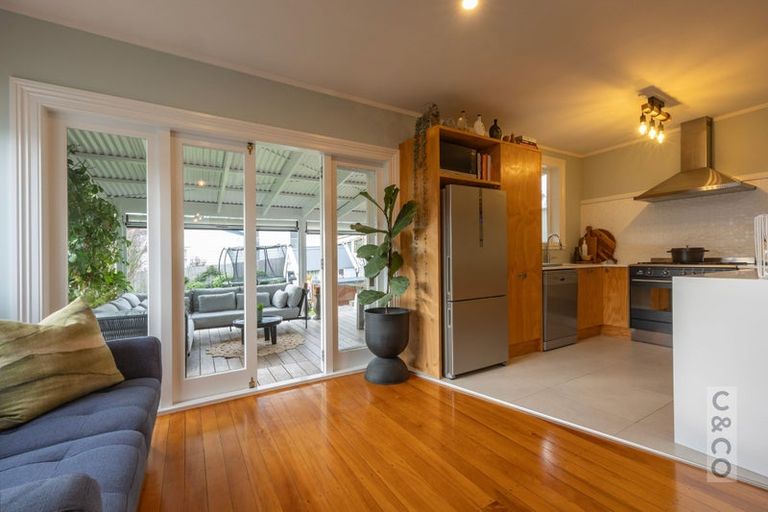 Photo of property in 30 Rata Street, Helensville, 0800