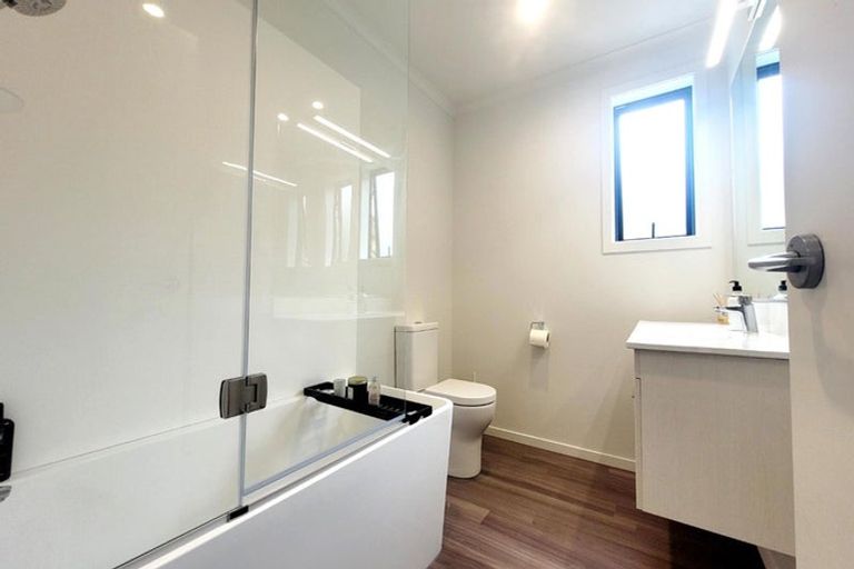 Photo of property in 3 Holystone Road, Whitby, Porirua, 5024