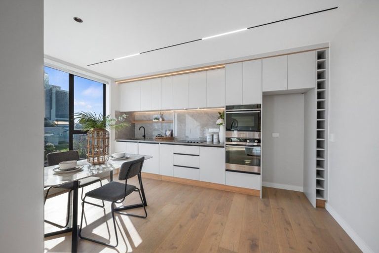 Photo of property in 10/12 Burns Avenue, Takapuna, Auckland, 0622