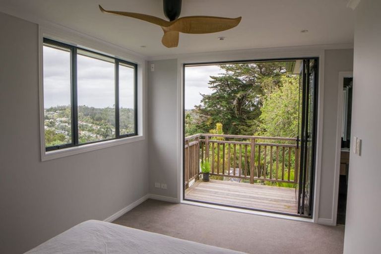 Photo of property in 50b Rangatira Road, Beach Haven, Auckland, 0626