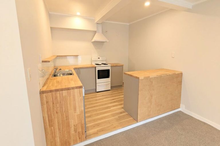 Photo of property in 28f1 Henry Street, Kilbirnie, Wellington, 6022