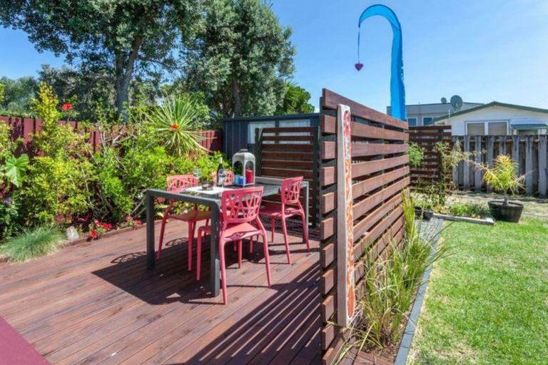 Photo of property in 605a Ocean Road, Whangamata, 3620
