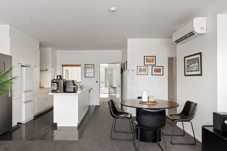 Photo of property in Marina View Apartments, 303/4 Reads Quay, Gisborne, 4010