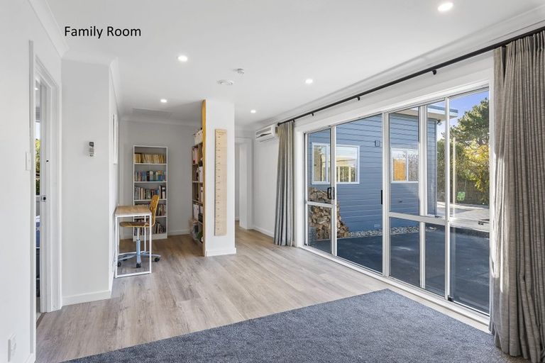 Photo of property in 141 Alexander Road, Raumati Beach, Paraparaumu, 5032