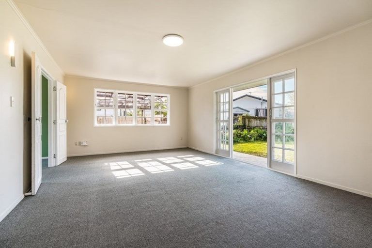 Photo of property in 50 Latham Avenue, Pakuranga, Auckland, 2010