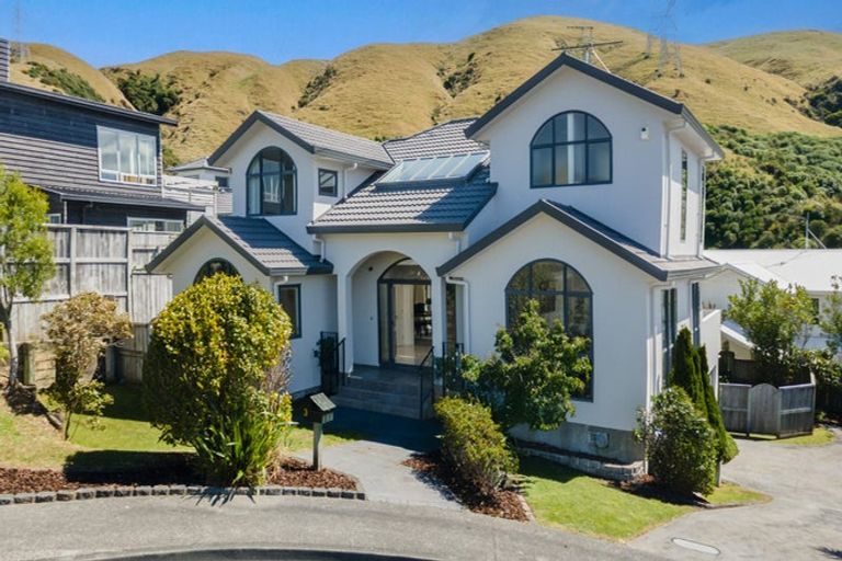 Photo of property in 3 Hetsby Place, Churton Park, Wellington, 6037