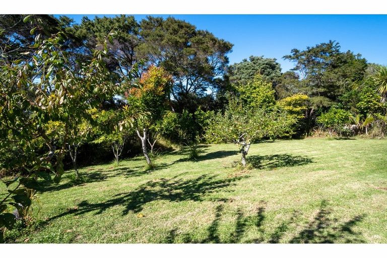Photo of property in 129a Colwill Road, Massey, Auckland, 0614