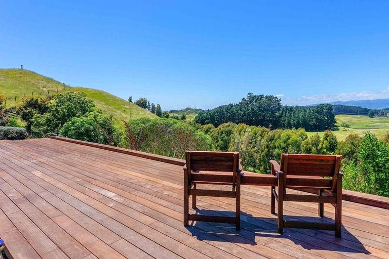 Photo of property in 104 Raukawa Road, Peka Peka, Waikanae, 5391