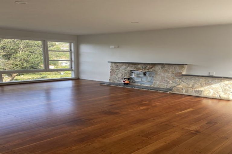 Photo of property in 105 Churchill Drive, Crofton Downs, Wellington, 6035