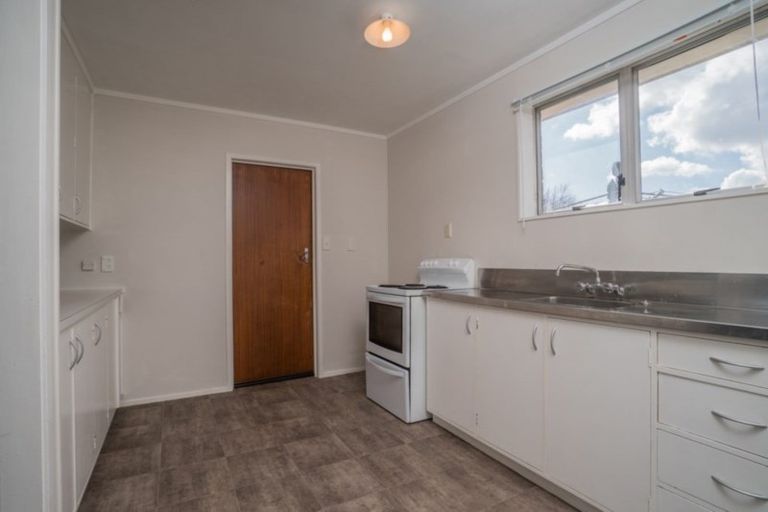 Photo of property in 2/18 James Road, Manurewa, Auckland, 2102