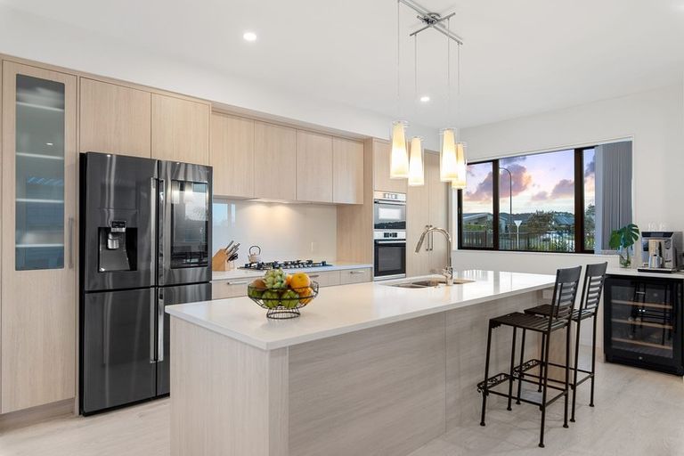 Photo of property in 31 Pohutukawa Parade, Riverhead, 0820