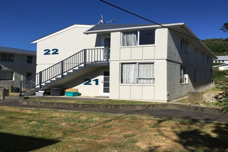 Photo of property in 21/125u Queens Drive, Lyall Bay, Wellington, 6022