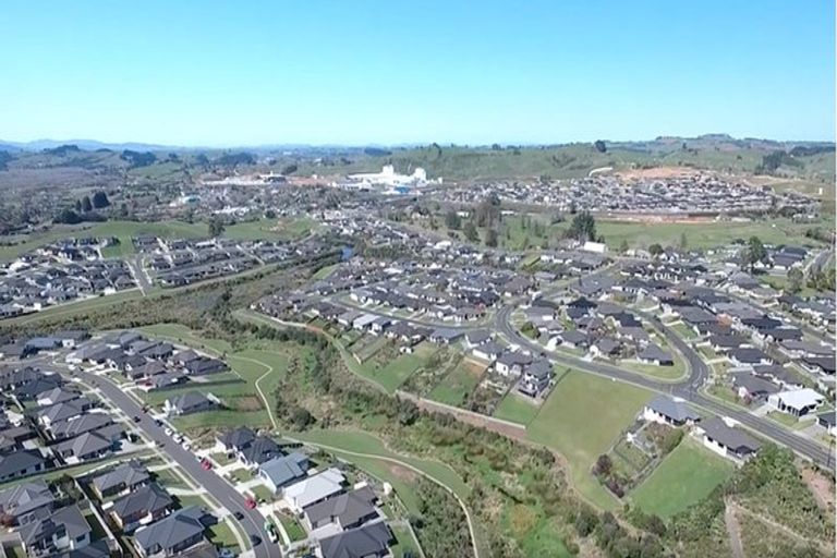 Photo of property in 19 Spudman Rise, Pukekohe, 2120